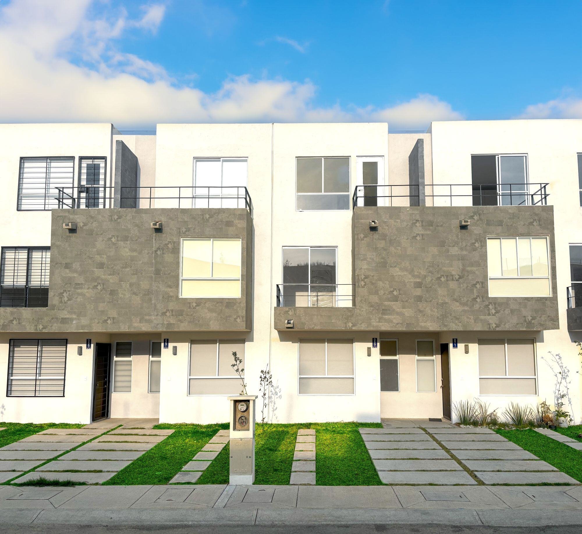 Fotografia de Casa de tres niveles <br><br> Modelo Citrino 1 de 9
