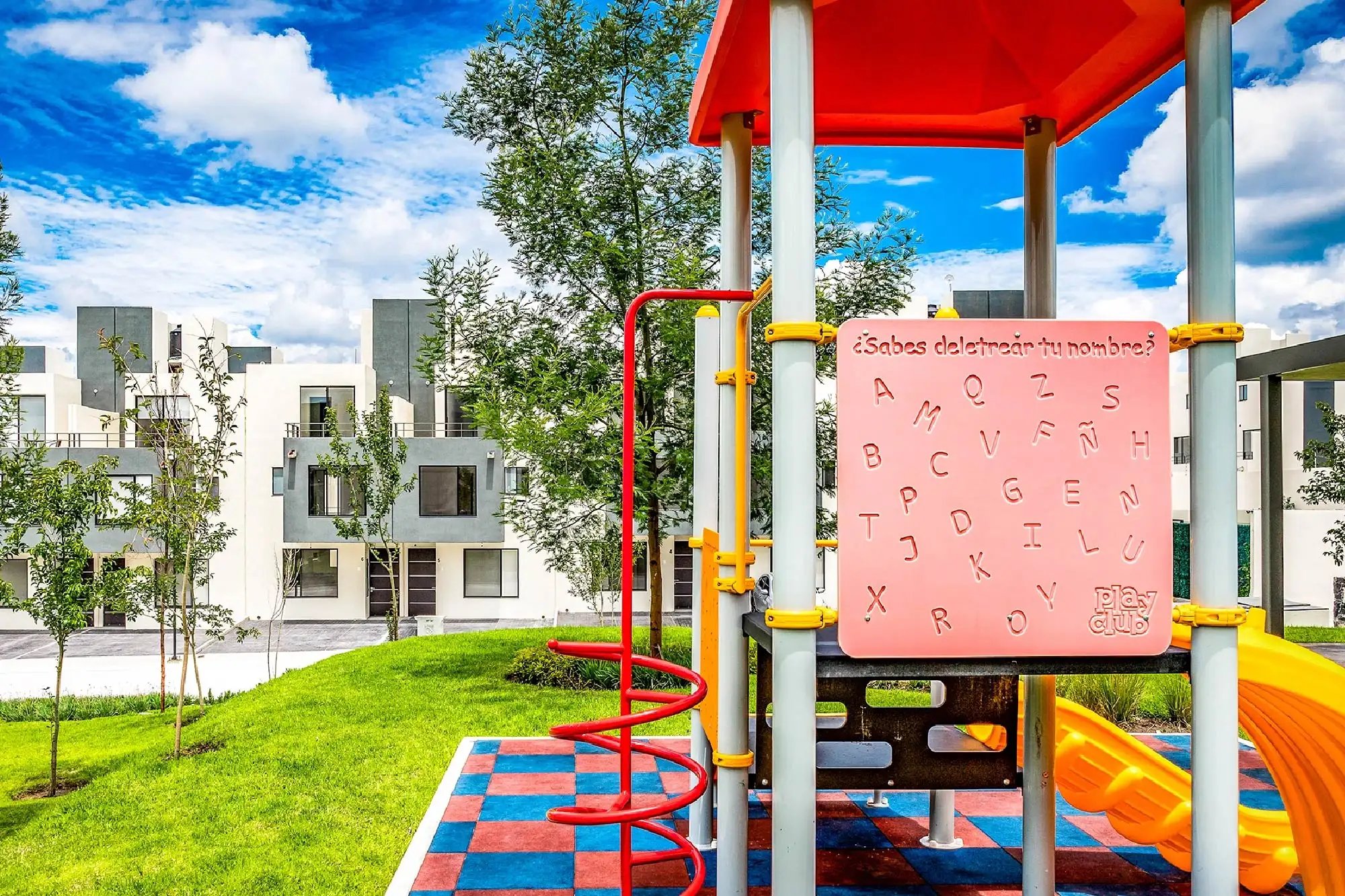 Fotografia de Casa de tres niveles<br><br> Modelo Recinto 8 de 12