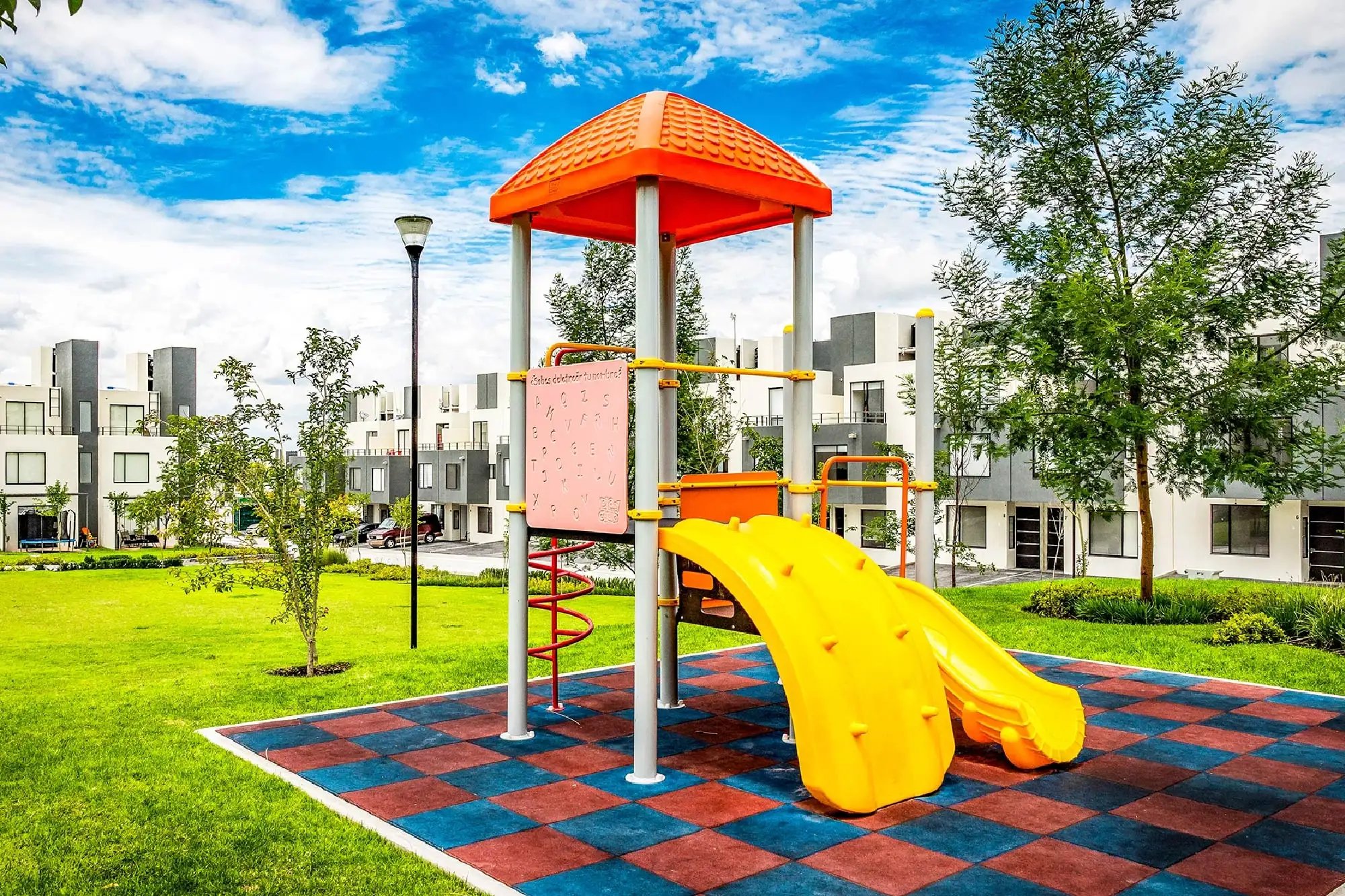 Fotografia de Casa de tres niveles<br><br> Modelo Recinto 7 de 12